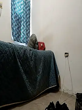 Jovenlechoso2044 online show from December 14, 2025, 4:34 pm