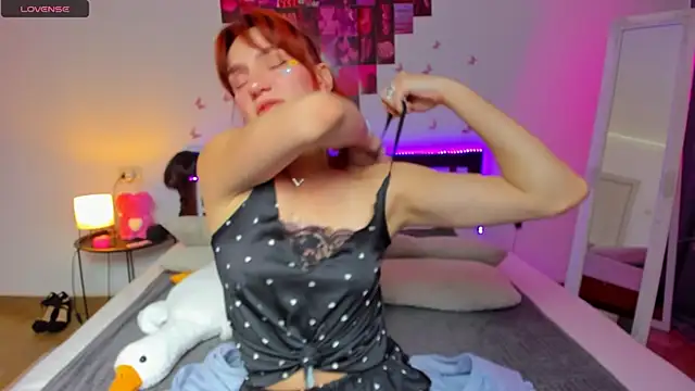 ArinaWinss online show from October 1, 2025, 7:36 am