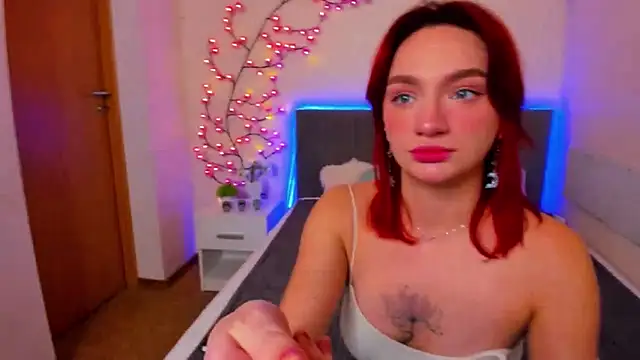 ArinaWinss online show from November 28, 2025, 1:47 pm