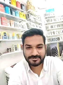 Snapshot of avi007p chatting on October 31, 2025, 8:04 am avi007p online show from October 31, 2025, 8:04 am