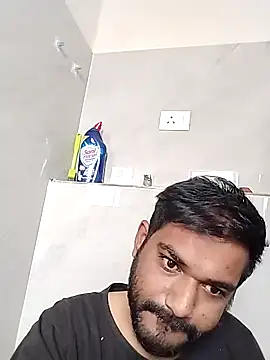 Snapshot of avi007p chatting on November 6, 2025, 9:10 am avi007p online show from November 6, 2025, 9:10 am