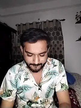 Snapshot of avi007p chatting on November 17, 2025, 7:19 pm avi007p online show from November 17, 2025, 7:19 pm