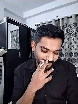 Snapshot of avi007p chatting on December 13, 2025, 8:14 pm avi007p online show from December 13, 2025, 8:14 pm