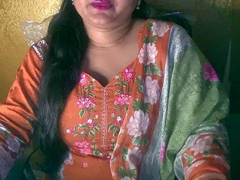 Snapshot of Saniya_K chatting on October 10, 2025, 4:28 pm Saniya K online show from October 10, 2025, 4:28 pm