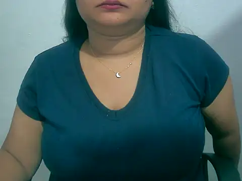 Snapshot of Saniya_K chatting on October 31, 2025, 5:36 pm Saniya K online show from October 31, 2025, 5:36 pm