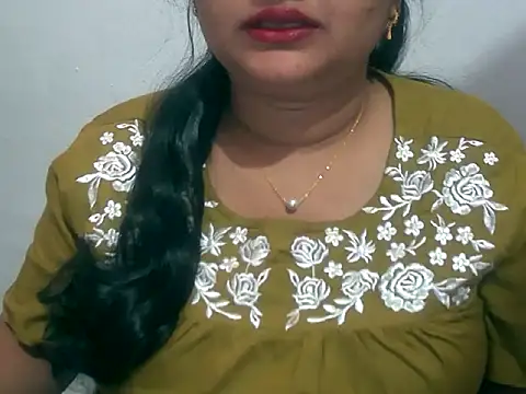 Snapshot of Saniya_K chatting on November 13, 2025, 5:12 pm Saniya K online show from November 13, 2025, 5:12 pm