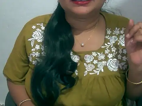 Snapshot of Saniya_K chatting on November 17, 2025, 4:13 pm Saniya K online show from November 17, 2025, 4:13 pm