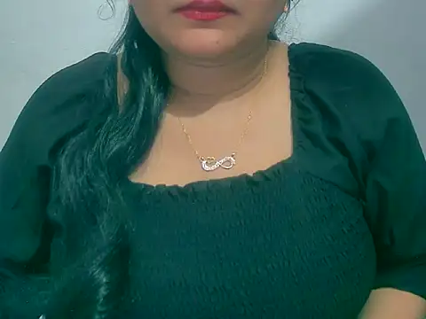Snapshot of Saniya_K chatting on November 18, 2025, 4:11 pm Saniya K online show from November 18, 2025, 4:11 pm