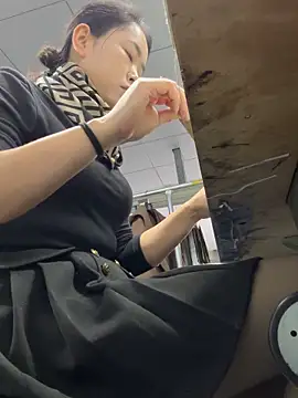 DHJM168 online show from December 2, 2025, 12:38 am