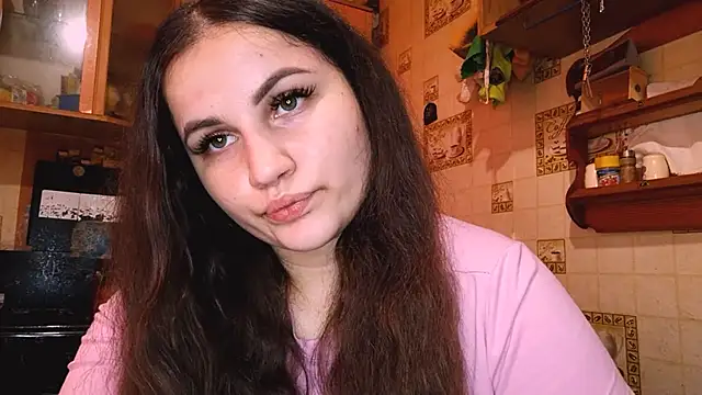 DierdreCousineau online show from November 27, 2025, 10:06 am