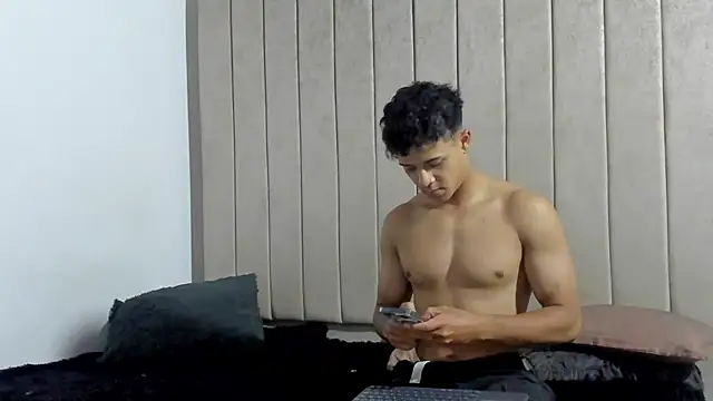 Snapshot of Alex_Colton7 chatting on October 27, 2025, 2:37 am Alex Colton7 online show from October 27, 2025, 2:37 am