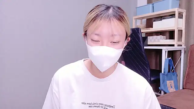 Nana  ch online show from October 27, 2025, 5:11 am