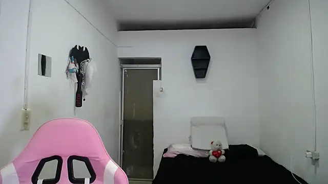 Amber09raiden online show from October 21, 2025, 10:43 pm