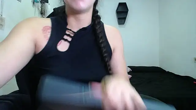 Amber09raiden online show from October 28, 2025, 5:26 pm