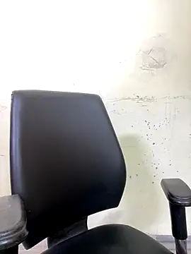 Snapshot of sexy_lips99 chatting on November 8, 2025, 6:46 am sexy lips99 online show from November 8, 2025, 6:46 am