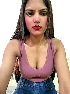 Snapshot of sexy_lips99 chatting on November 10, 2025, 4:33 am sexy lips99 online show from November 10, 2025, 4:33 am