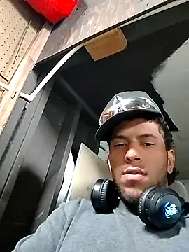 tukica56 online show from November 1, 2025, 3:47 pm