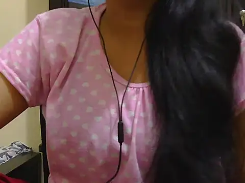 Snapshot of fairy_queen07 chatting on September 28, 2025, 5:51 pm fairy queen07 online show from September 28, 2025, 5:51 pm