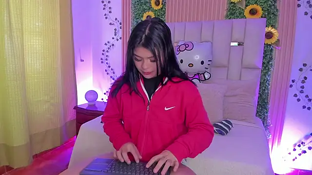 Jade Nmm online show from October 6, 2025, 1:08 pm