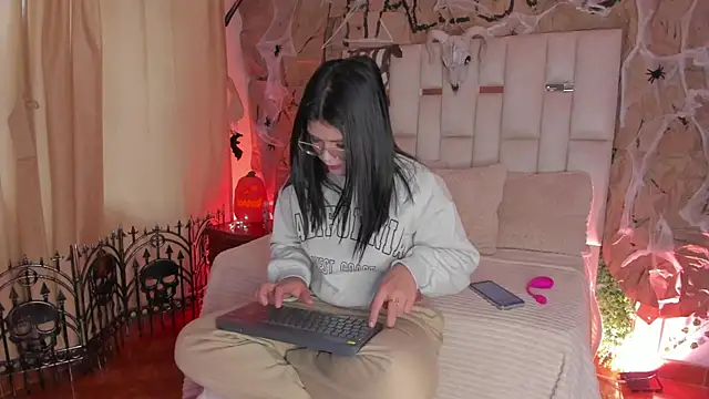 Jade Nmm online show from October 31, 2025, 12:06 pm