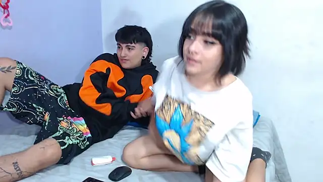 Snapshot of onixandghosty1 chatting on December 4, 2025, 7:11 pm onixandghosty1 online show from December 4, 2025, 7:11 pm