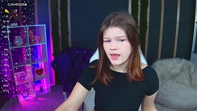 Lunamytrend online show from November 19, 2025, 6:24 am