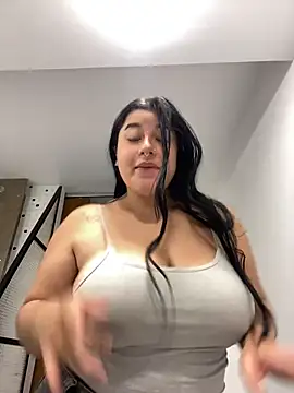 Tokio Sakura online show from October 23, 2025, 5:33 pm