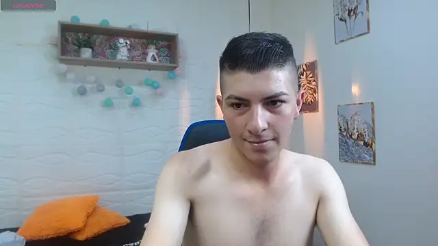 Snapshot of taner_king chatting on September 18, 2025, 4:25 am taner king online show from September 18, 2025, 4:25 am