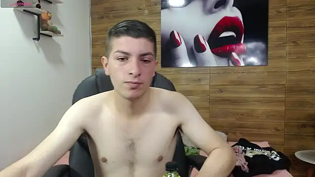 Snapshot of taner_king chatting on September 25, 2025, 3:32 am taner king online show from September 25, 2025, 3:32 am