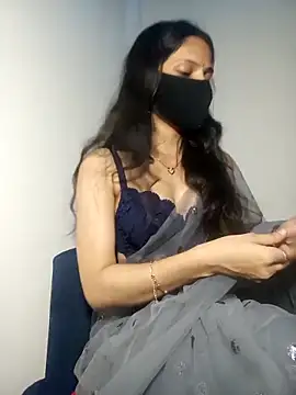 TheSassyGirl7 online show from November 5, 2025, 6:08 pm