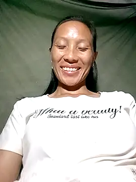 Snapshot of Lisa_pusy chatting on October 12, 2025, 12:15 pm Lisa pusy online show from October 12, 2025, 12:15 pm