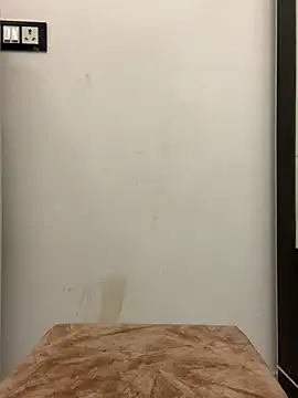 layra 9900 online show from November 19, 2025, 5:24 pm