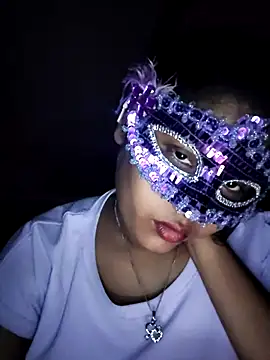 layra 9900 online show from December 14, 2025, 8:41 am