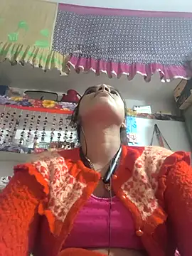 Snapshot of Setty54 chatting on November 22, 2025, 8:19 pm Setty54 online show from November 22, 2025, 8:19 pm