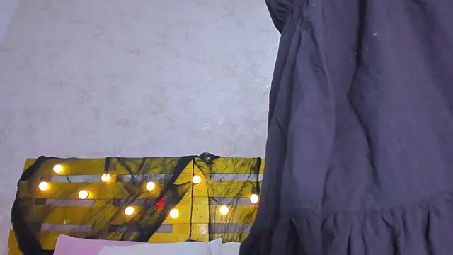 Snapshot of thalia888_ chatting on October 30, 2025, 7:14 pm thalia888 online show from October 30, 2025, 7:14 pm