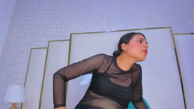 Snapshot of thalia888_ chatting on November 22, 2025, 7:13 pm thalia888 online show from November 22, 2025, 7:13 pm