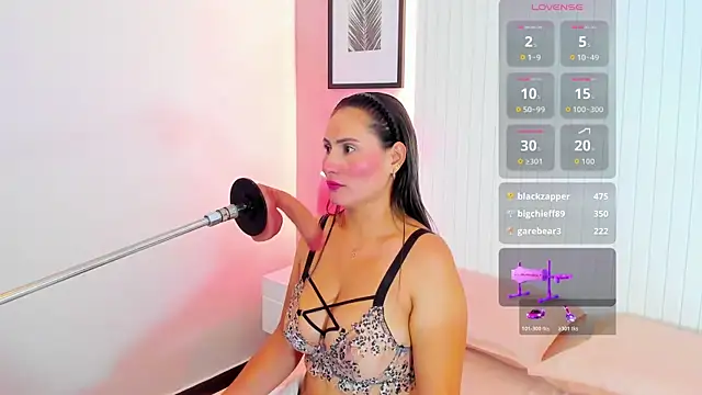 Snapshot of lauren_stone_ chatting on October 22, 2025, 7:35 pm lauren stone online show from October 22, 2025, 7:35 pm