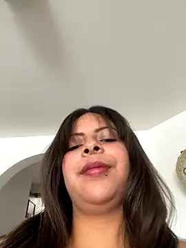 Snapshot of MiaCollinssx chatting on September 17, 2025, 4:52 pm MiaCollinssx online show from September 17, 2025, 4:52 pm