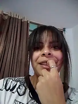 Snapshot of MiaCollinssx chatting on November 15, 2025, 11:07 am MiaCollinssx online show from November 15, 2025, 11:07 am