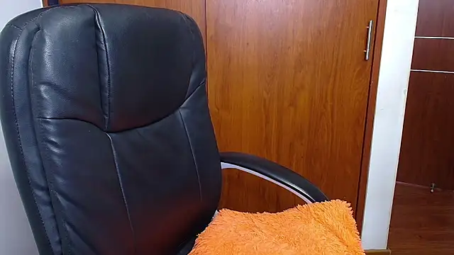 Snapshot of melikaronit2 chatting on November 5, 2025, 5:13 pm melikaronit2 online show from November 5, 2025, 5:13 pm