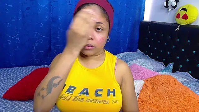 Snapshot of melikaronit2 chatting on December 15, 2025, 4:55 pm melikaronit2 online show from December 15, 2025, 4:55 pm