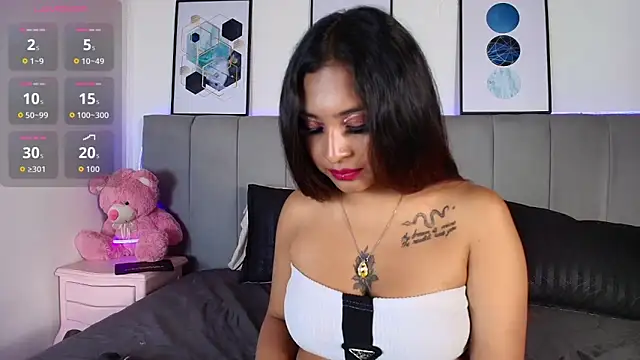 Snapshot of Naiaa_Cruz chatting on October 11, 2025, 7:23 pm Naiaa Cruz online show from October 11, 2025, 7:23 pm