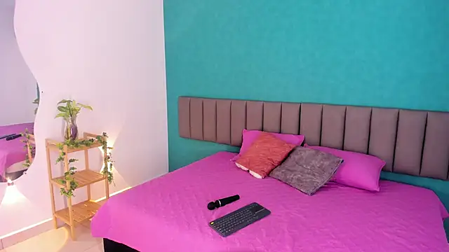 ThaliaOcean online show from September 16, 2025, 12:50 pm