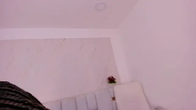 ThaliaOcean online show from September 22, 2025, 12:51 pm