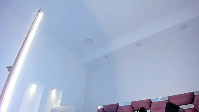 ThaliaOcean online show from November 12, 2025, 1:44 pm