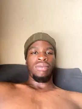 Snapshot of Kgaogelo18 chatting on September 26, 2025, 10:19 am Kgaogelo18 online show from September 26, 2025, 10:19 am