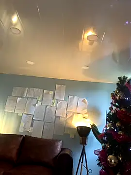 Snapshot of Canneela chatting on November 16, 2025, 12:00 pm Canneela online show from November 16, 2025, 12:00 pm