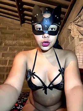 Kyra  Rose online show from October 31, 2025, 1:39 am