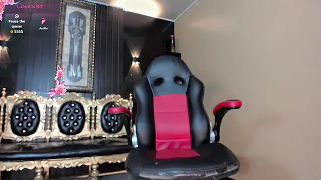 Snapshot of Natasha_clifford chatting on October 24, 2025, 7:21 pm Natasha clifford online show from October 24, 2025, 7:21 pm