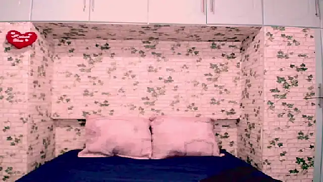 Snapshot of Indianpeaches chatting on December 13, 2025, 8:04 pm Indianpeaches online show from December 13, 2025, 8:04 pm